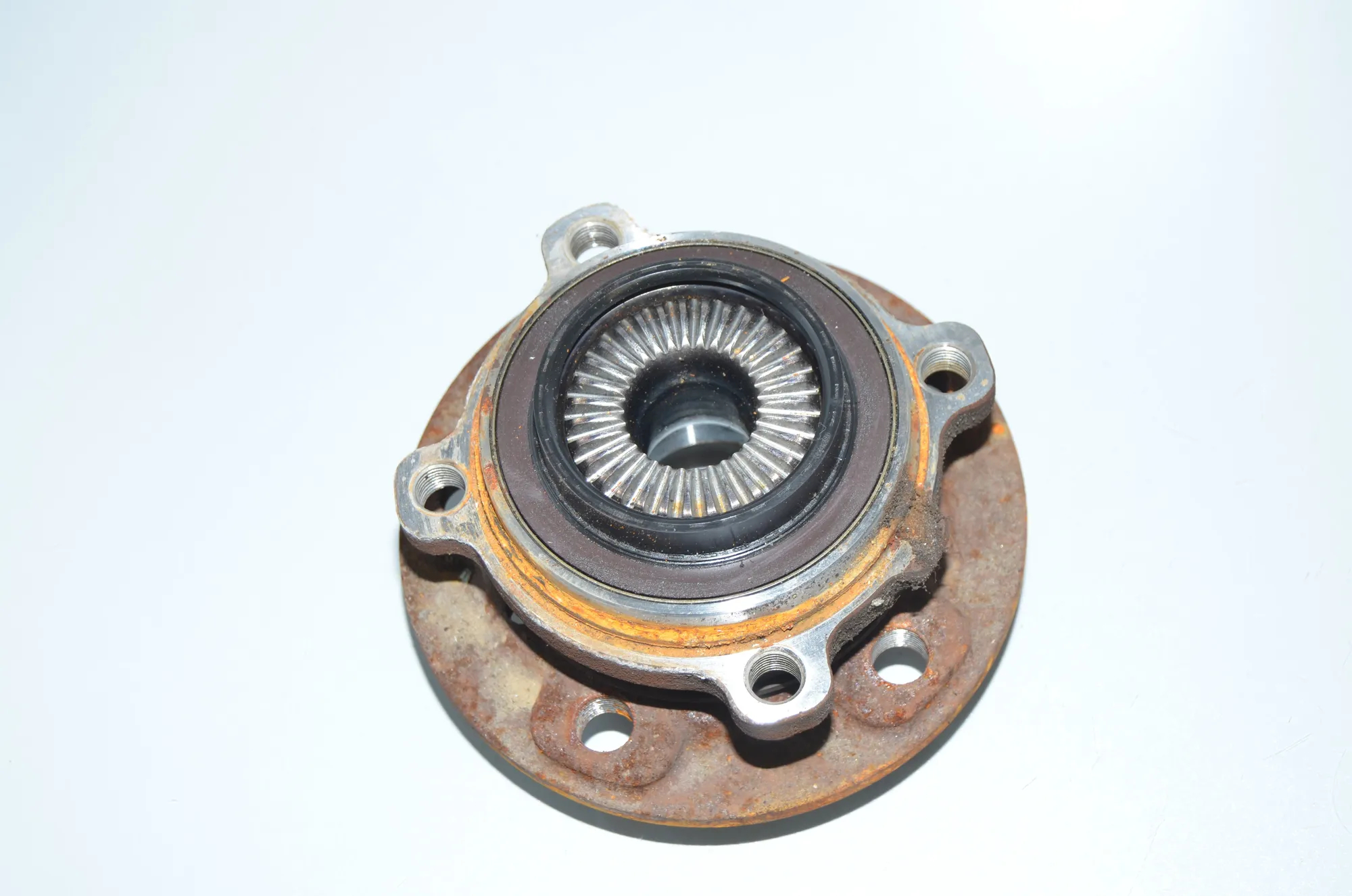 Rear Right Wheel Bearing – OEM 6874443 · BMW i3 (I01) BMW i3 (I01) Electric 2014 – 4