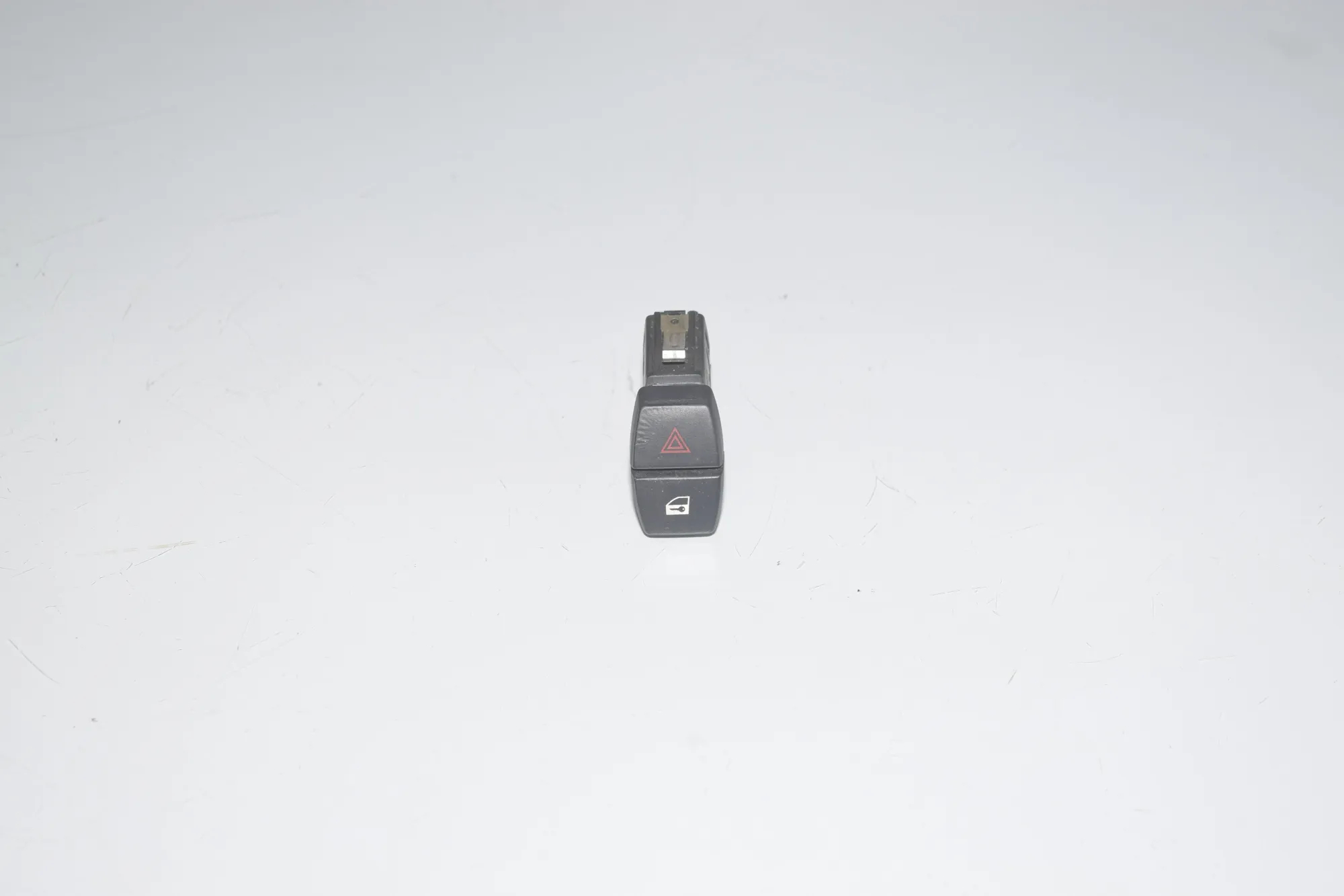 Hazard Button – OEM 9161896 · BMW 5 (F10) 530 d 2010
