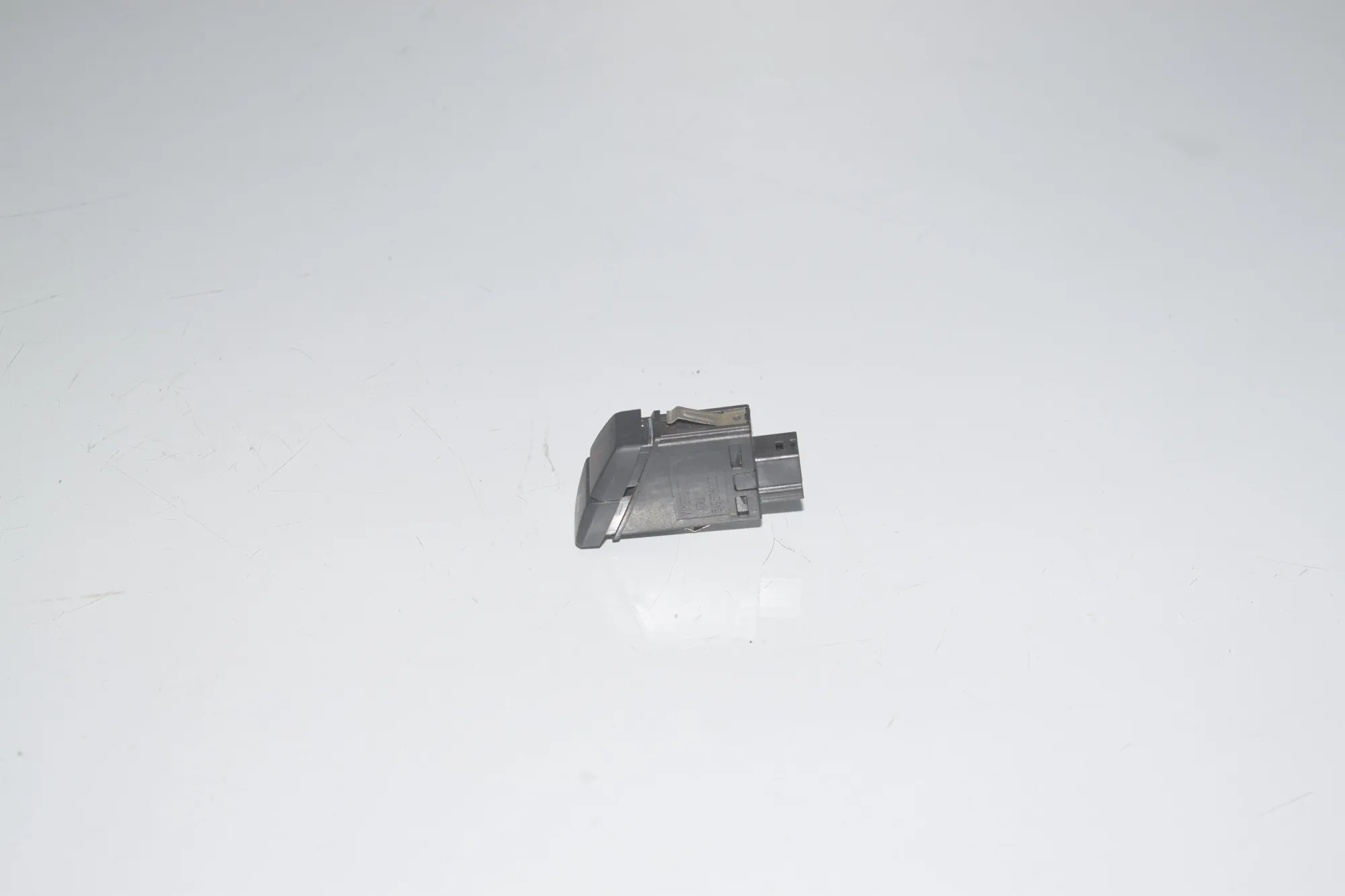 Hazard Button – OEM 9161896 · BMW 5 (F10) 530 d 2010 – 2
