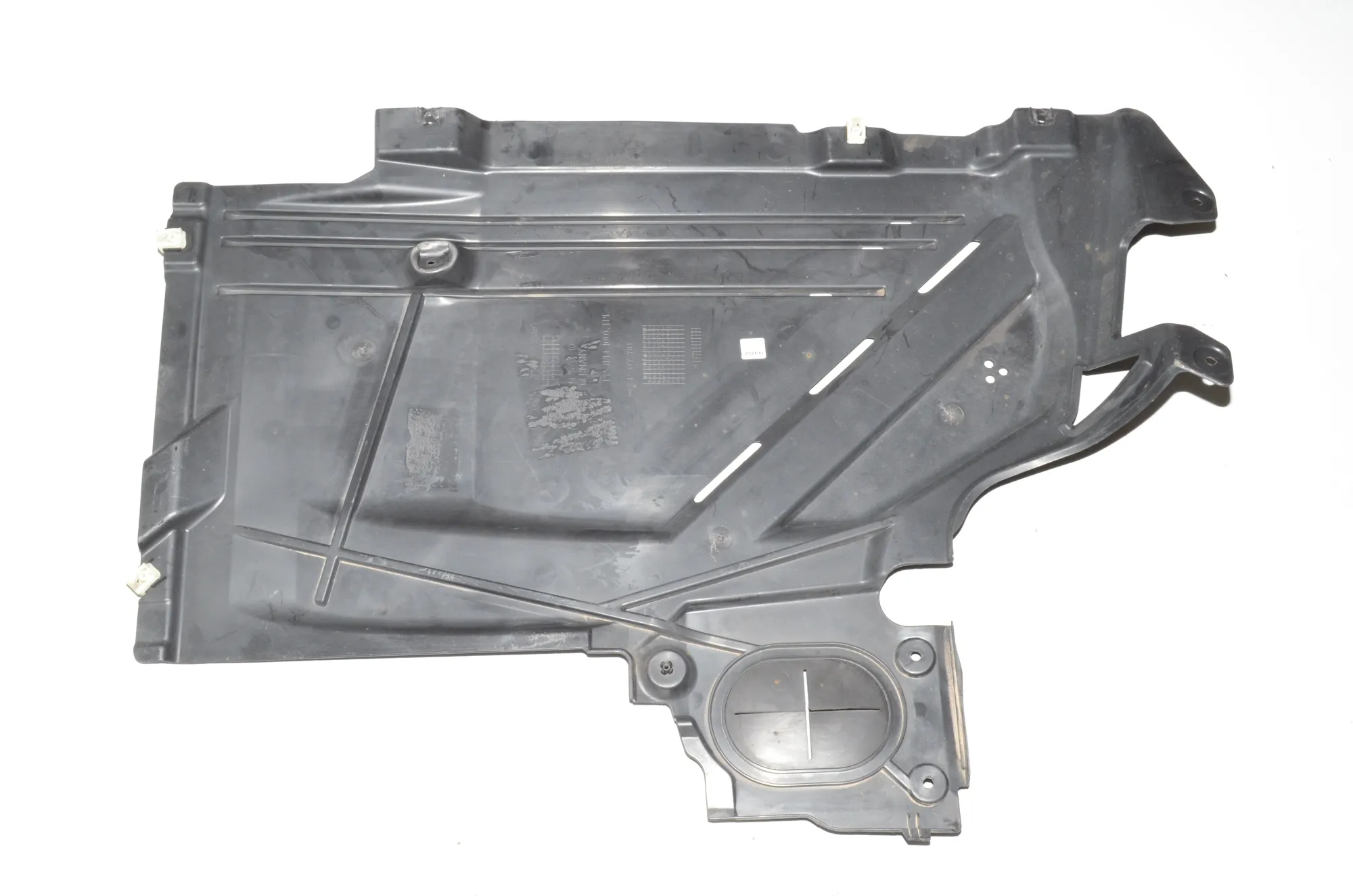 Rear Left Underbody Cover – OEM 7290807 · BMW 2 Gran Tourer (F46) 218 d xDrive 2020 – 3