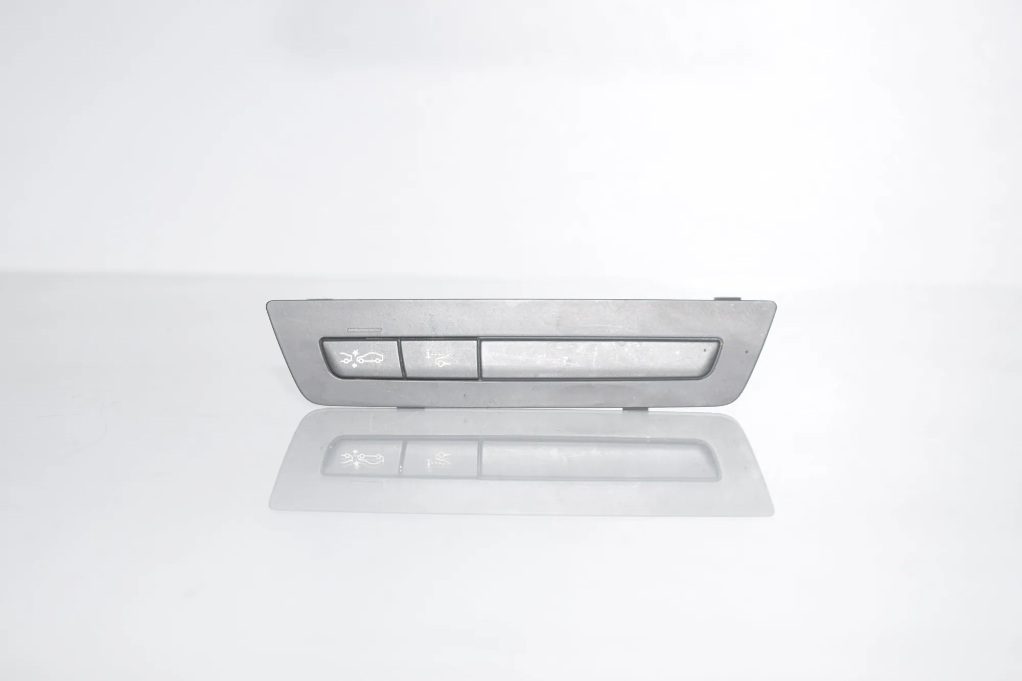 Switches – OEM 61319279306 · BMW 5 (F10) 530 d 2010 – 3