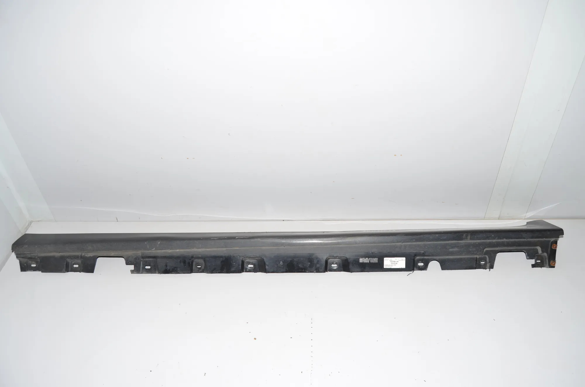 Left Side Plastic Sideskirt Cover – OEM 7237081 · BMW 5 (F10) 530 d 2010 – 2