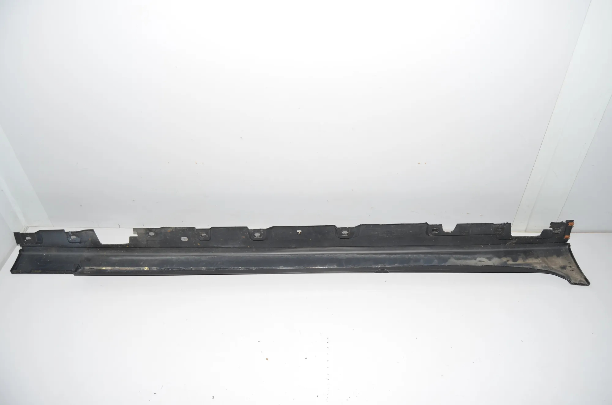 Left Side Plastic Sideskirt Cover – OEM 7237081 · BMW 5 (F10) 530 d 2010 – 5