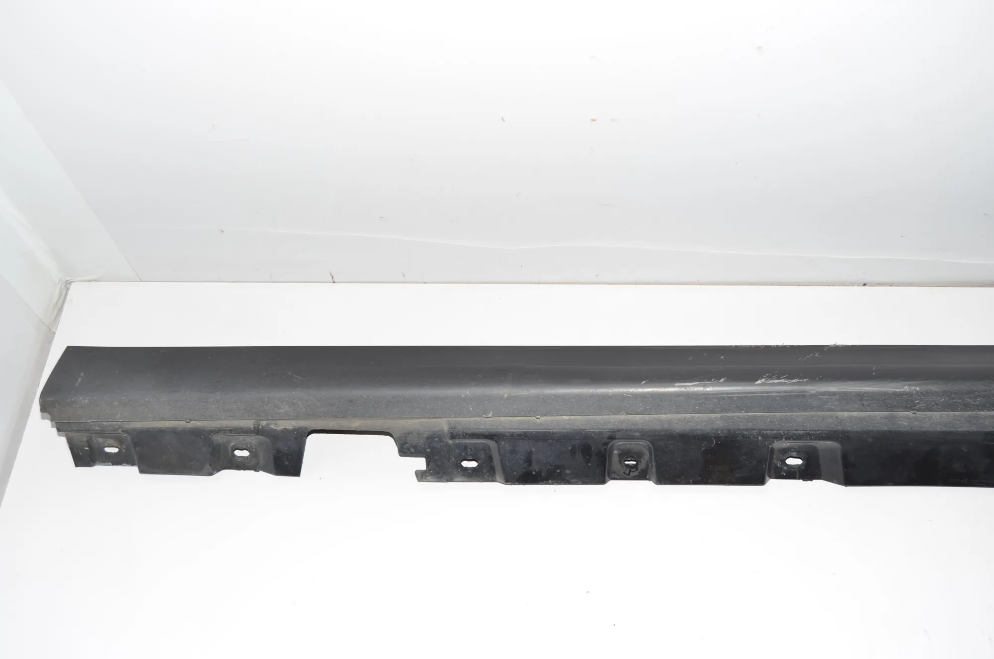 Left Side Plastic Sideskirt Cover – OEM 7237081 · BMW 5 (F10) 530 d 2010 – 3