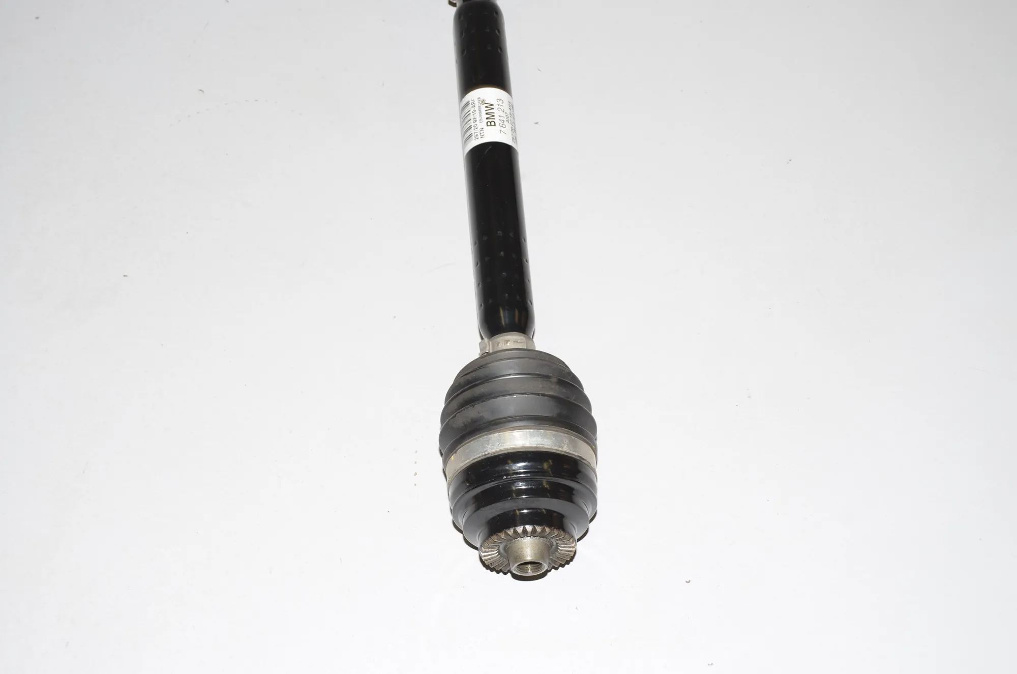 Rear Left Driveshaft – OEM 7641213 · BMW i3 (I01) s Electric 2020 – 2
