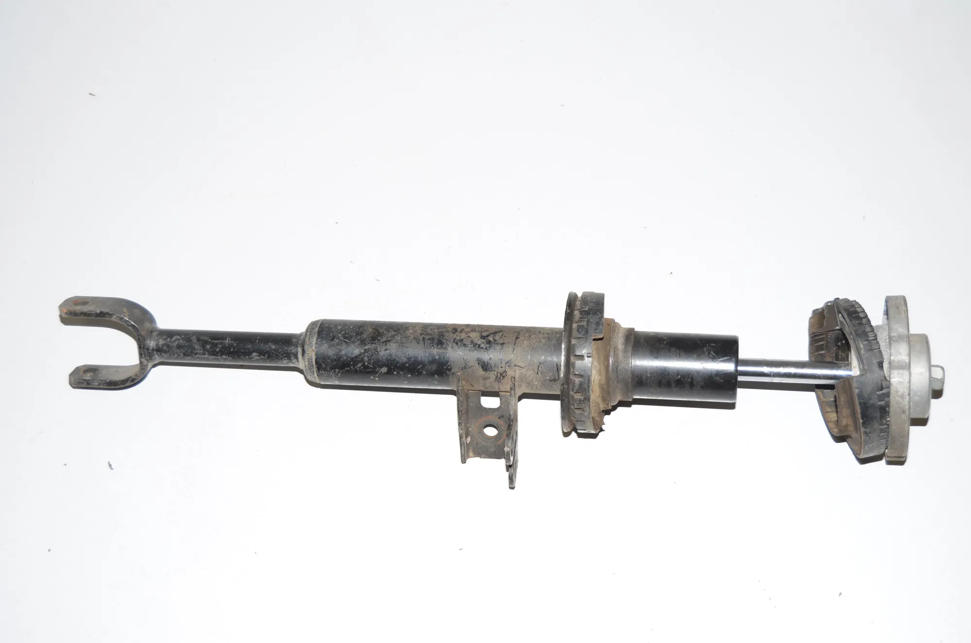 Front Right Shock Absorber – OEM 6797766 · BMW 5 Touring (F11) BMW 5 Touring (F11) 520 d 2010 – 3