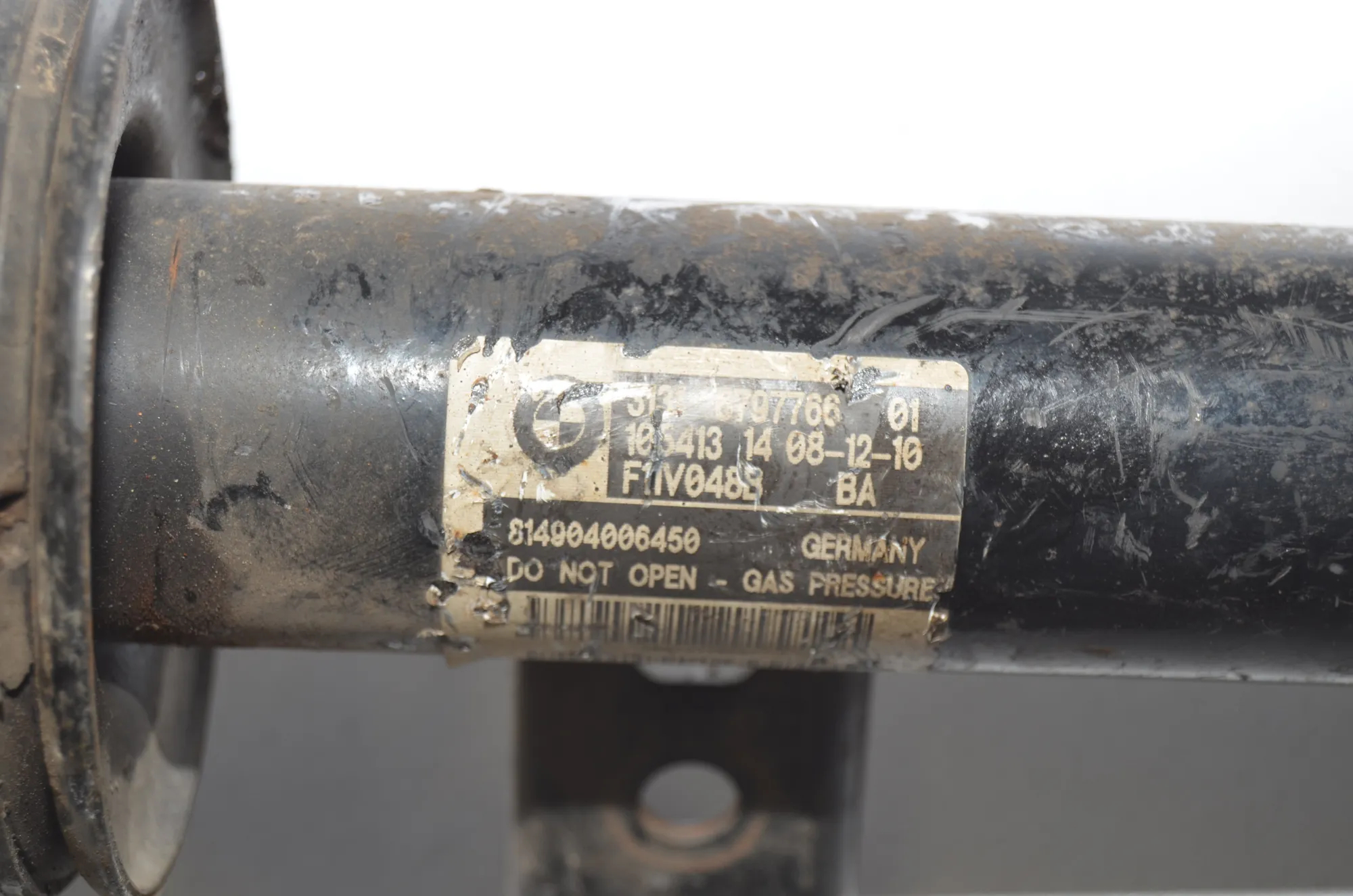 Front Right Shock Absorber – OEM 6797766 · BMW 5 Touring (F11) BMW 5 Touring (F11) 520 d 2010 – 5