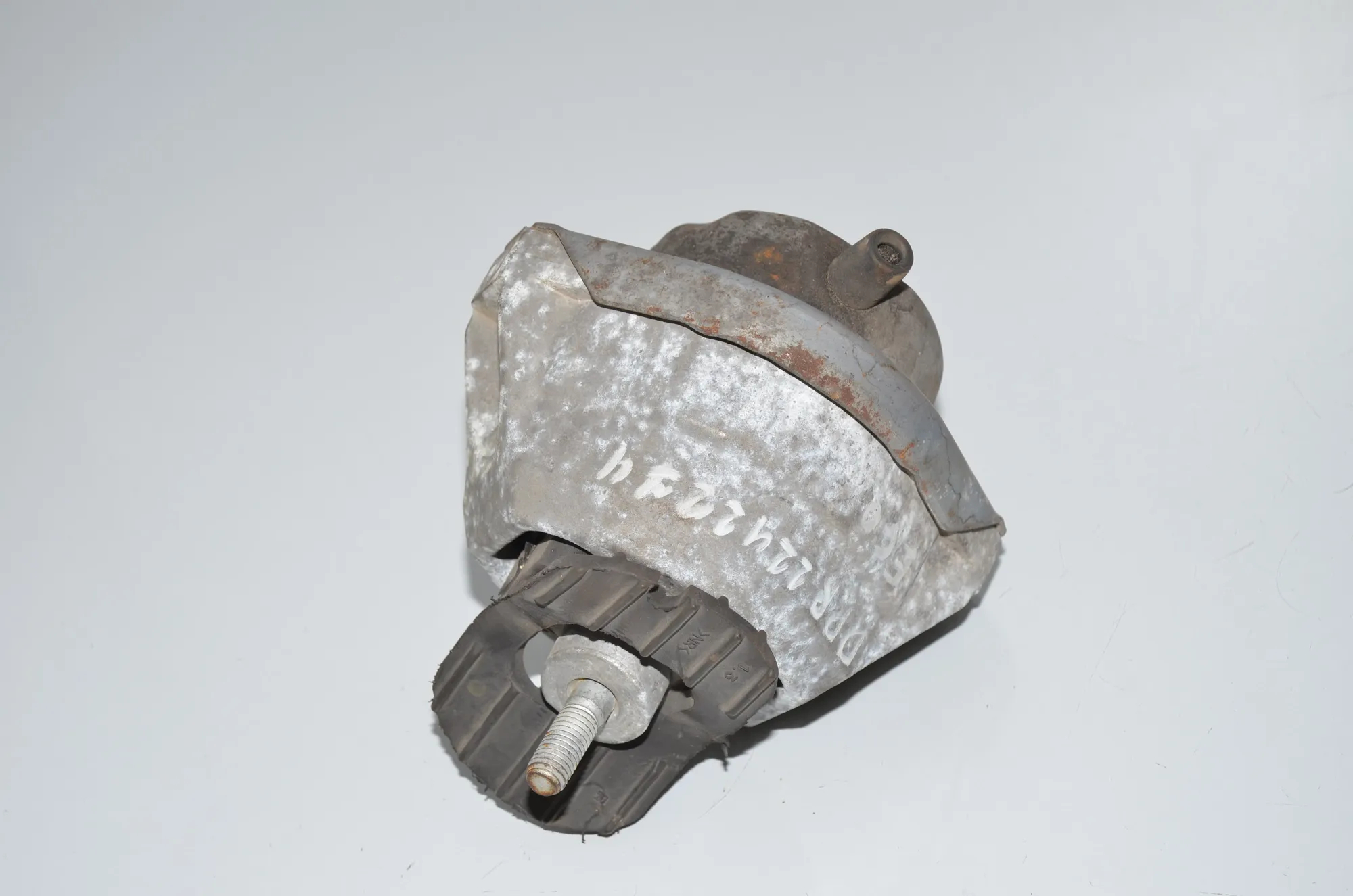 Right Side Engine Mount – OEM 6774620 · BMW 5 (E60) 530 d 2005 – 5