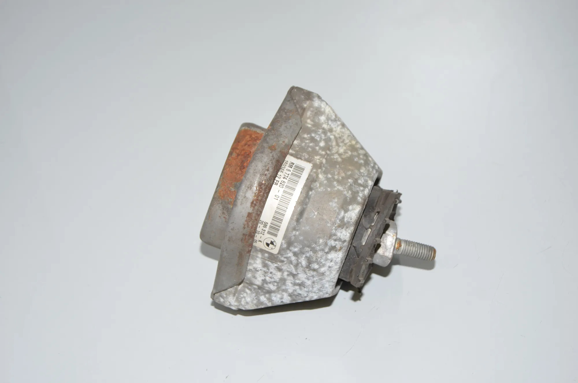 Right Side Engine Mount – OEM 6774620 · BMW 5 (E60) 530 d 2005 – 3
