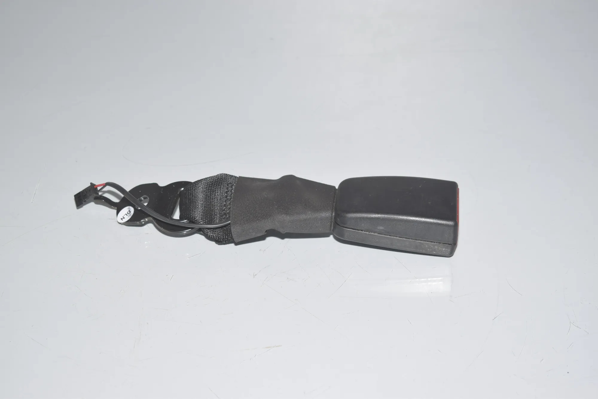 Rear Middle Seat Buckle – OEM 7243275 · BMW 5 (F10) 530 d 2010 – 2