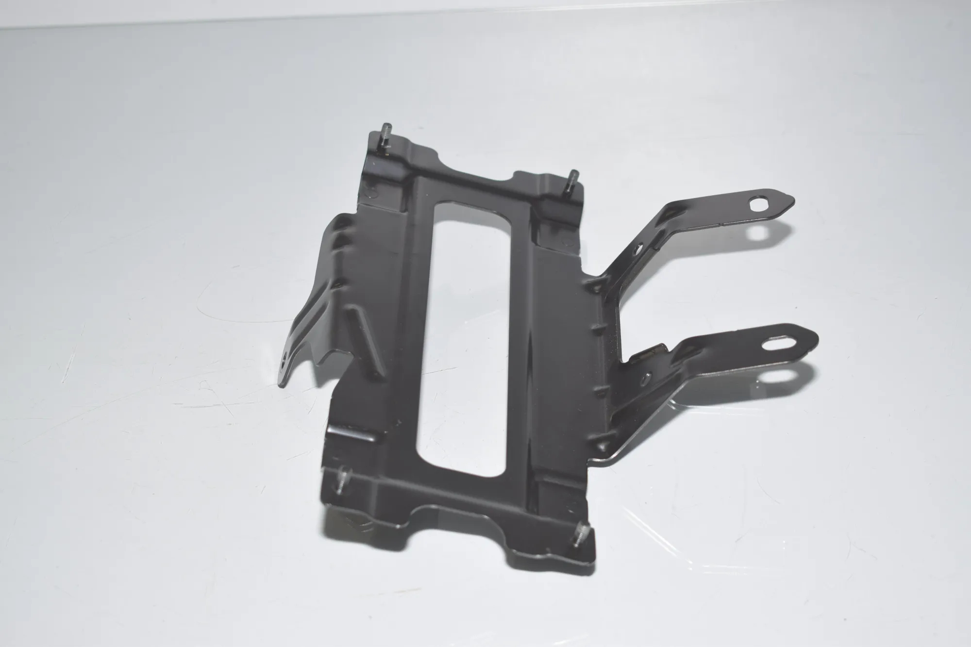 Bracket – OEM 65159174271 · BMW 5 (F10) 530 d 2010 – 3