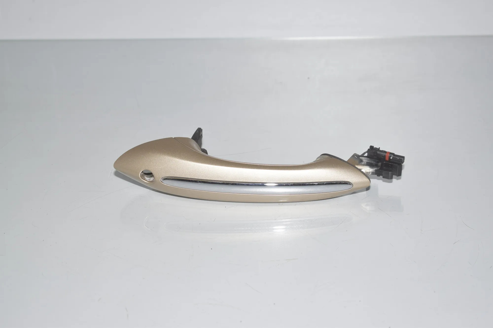 Front Left Door Exterior Handle – OEM 51217249975 · BMW 5 (F10) 530 d 2010