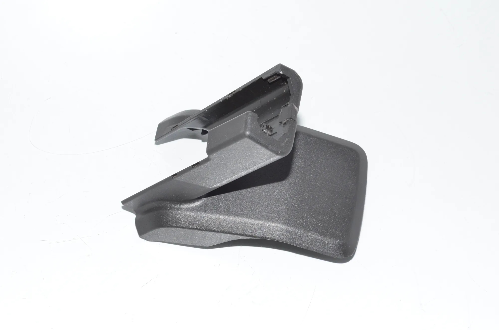 Other Interior Parts – OEM 211086 · BMW 2 Gran Tourer (F46) 218 d xDrive 2020