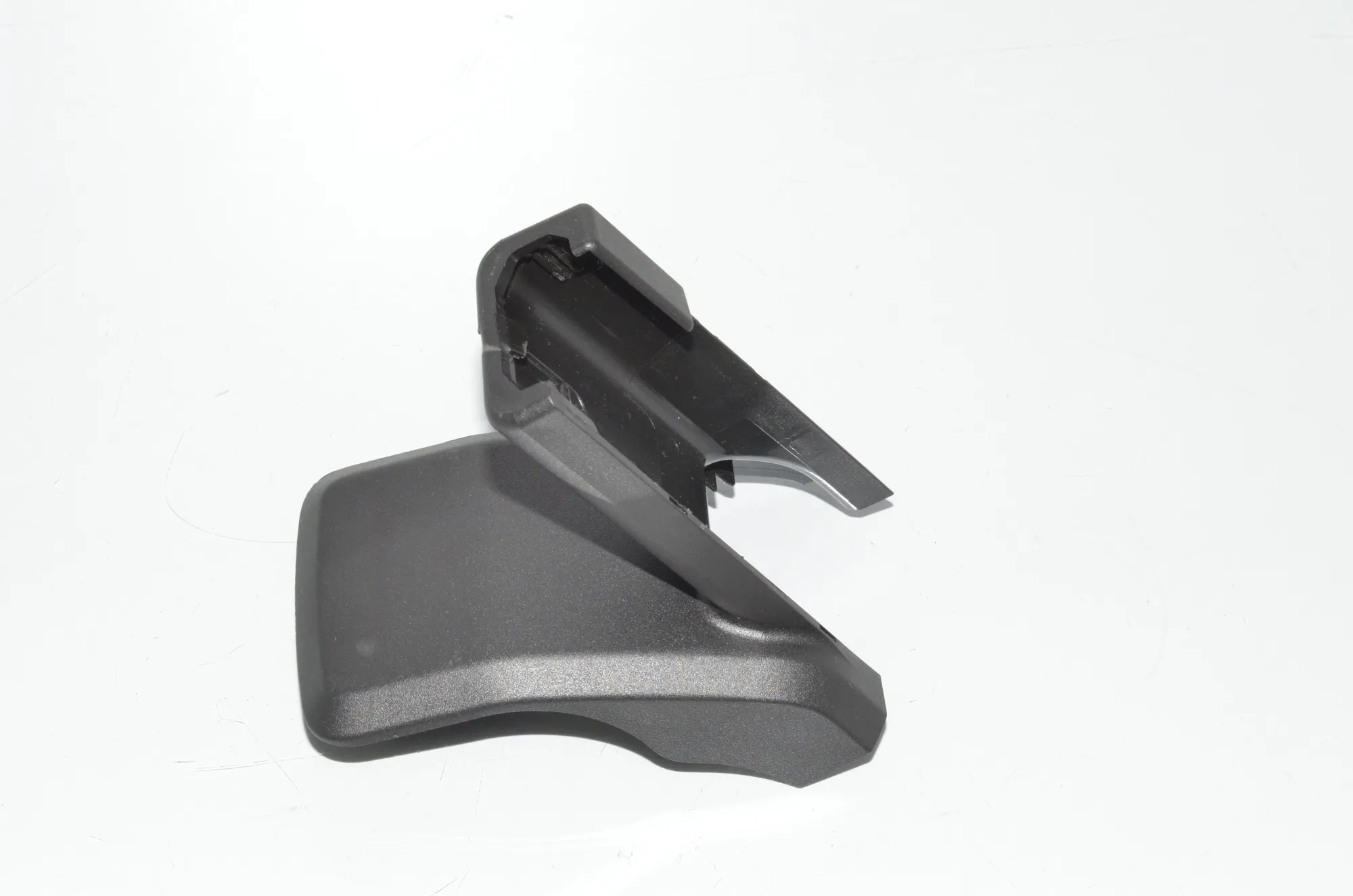 Other Interior Parts – OEM 211086 · BMW 2 Gran Tourer (F46) 218 d xDrive 2020 – 2