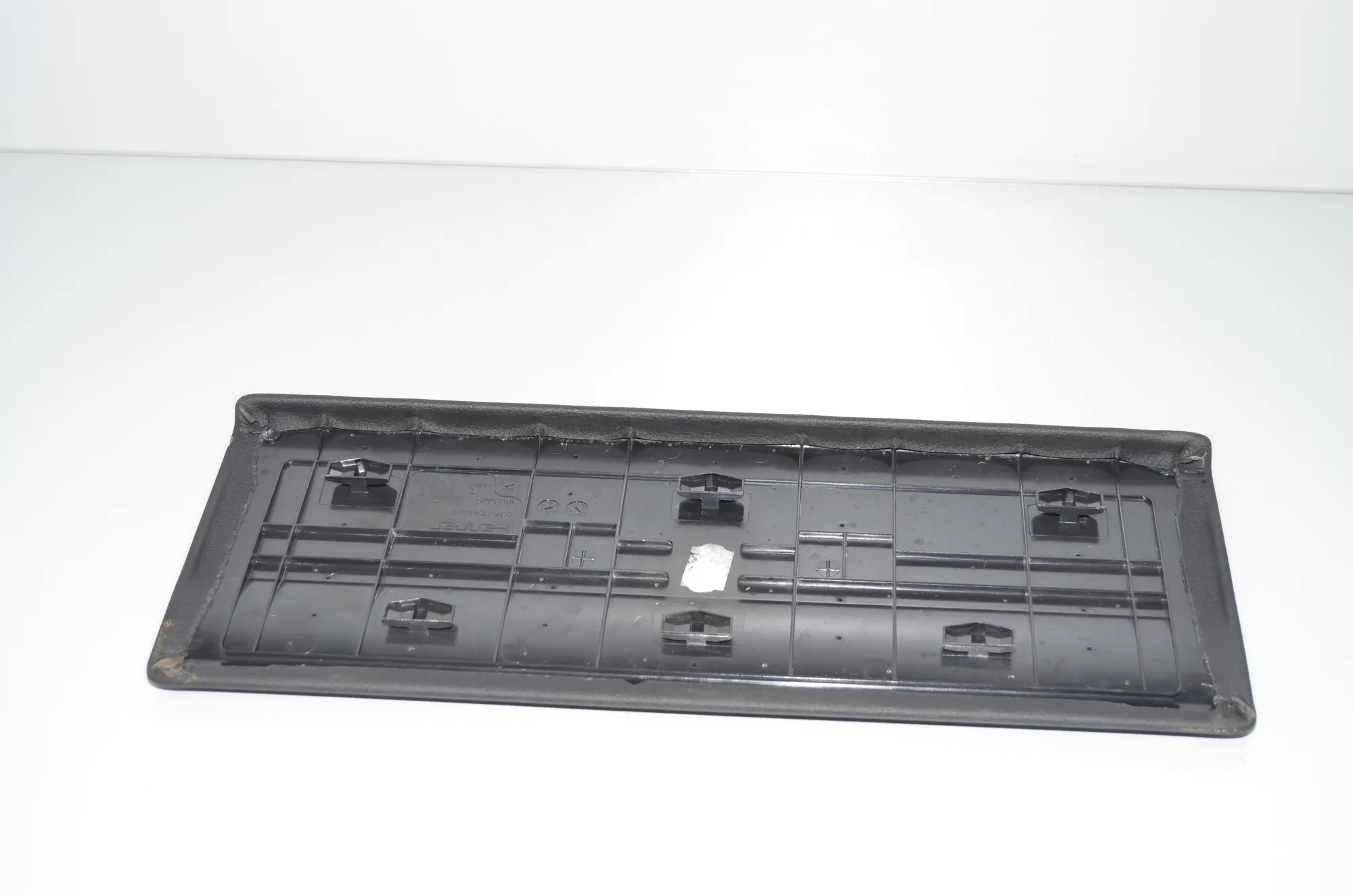 Other Boot Trunk Parts – OEM 1600229 · BMW 5 Gran Turismo (F07) 530 d 2009 – 4
