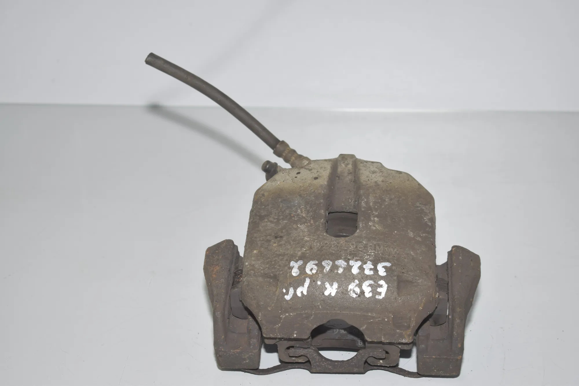 Front Left Brake Caliper – OEM 34111163385 · BMW 5 Touring (E39) 525 d 2003 – 3