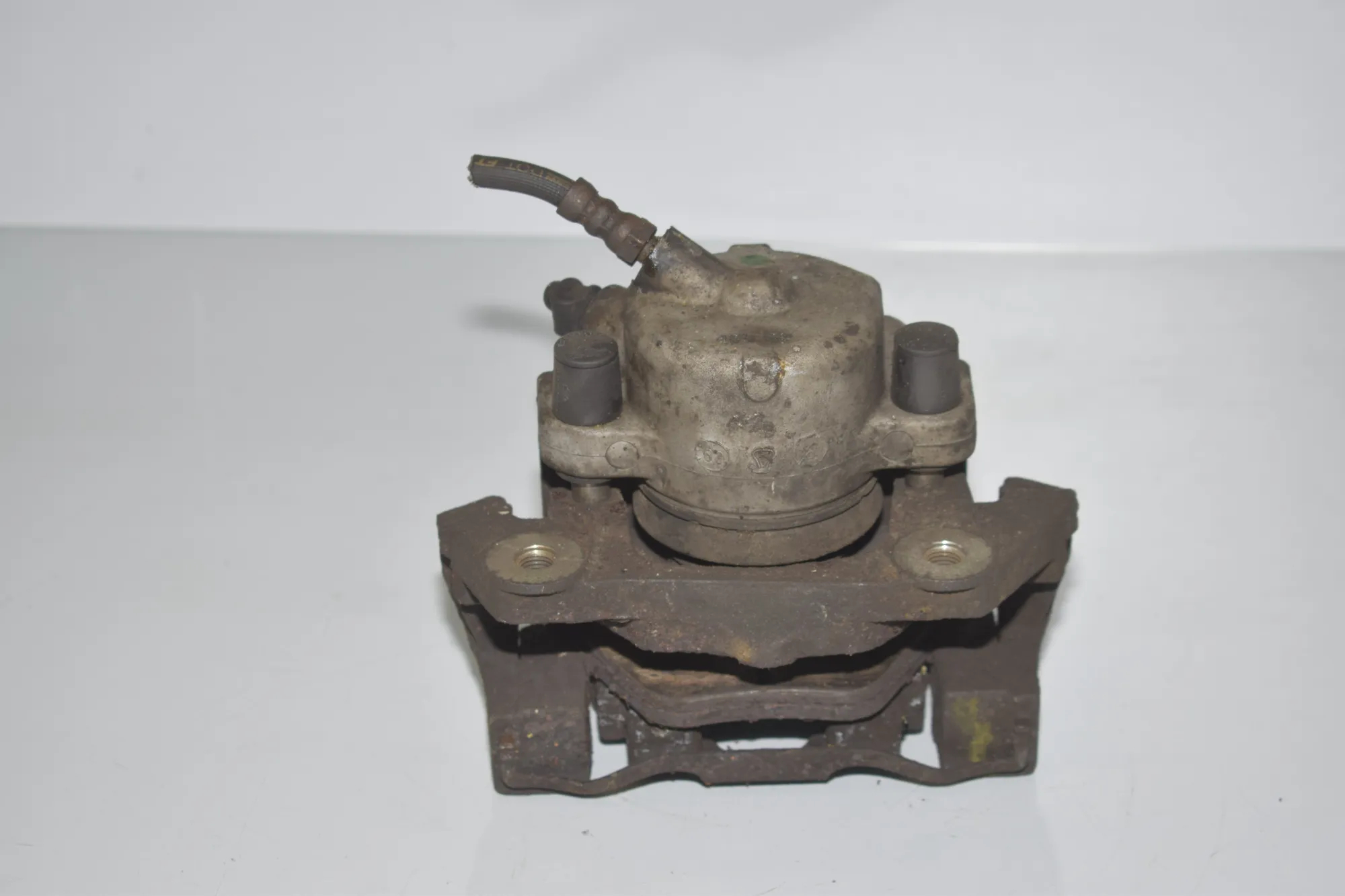 Front Right Brake Caliper – OEM 34111163386 · BMW 5 Touring (E39) 525 d 2000 – 2