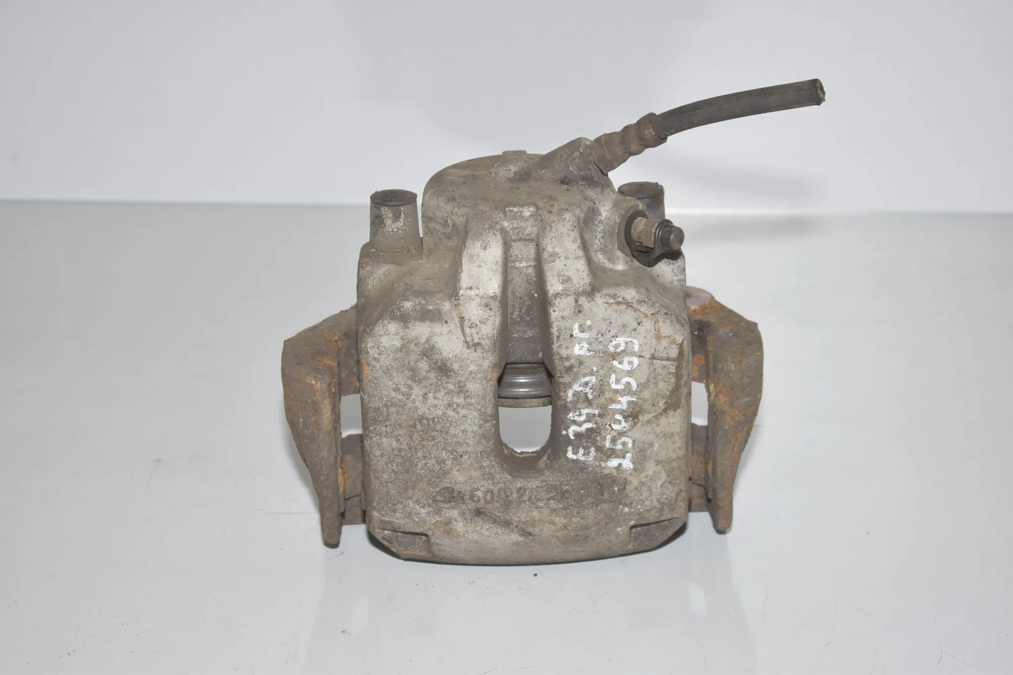 Front Right Brake Caliper – OEM 34211163650 · BMW 5 (E39) BMW 5 (E39) 525 d 2001 – 3