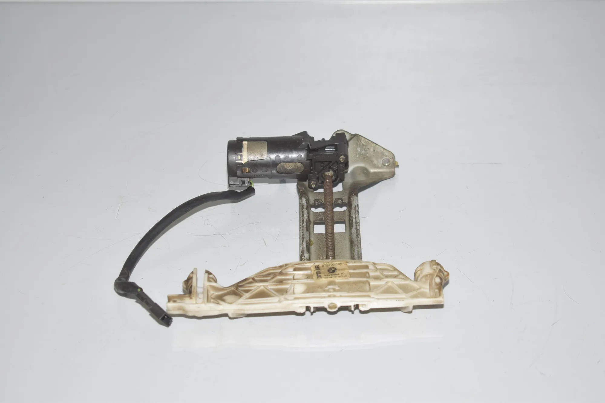 Front Left Seat Control Motor – OEM 52109155769 · BMW 5 (F10) 535 d 2013 – 3