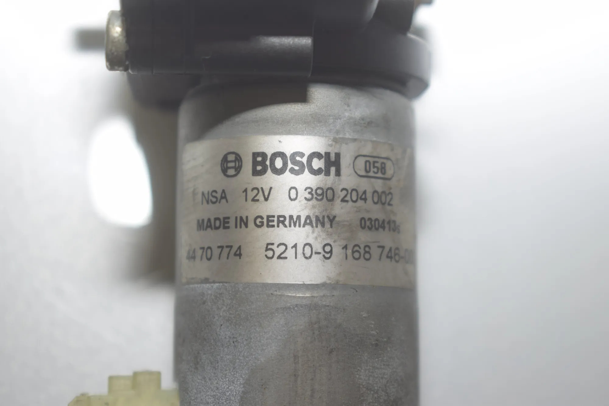 Front Left Seat Control Motor – OEM 52109168746 · BMW 5 (F10) 535 d 2013 – 4