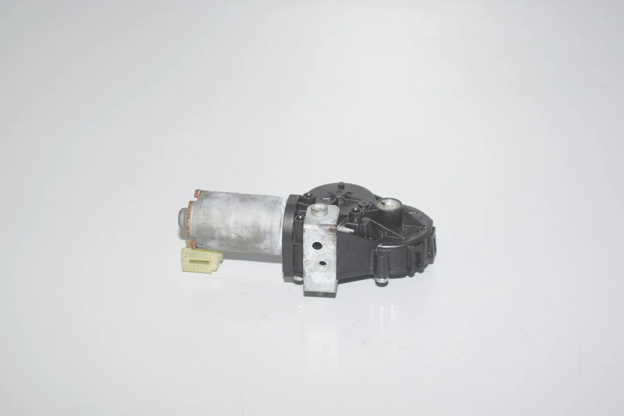 Front Left Seat Control Motor – OEM 9168746 · BMW 5 (F10) 535 d 2013