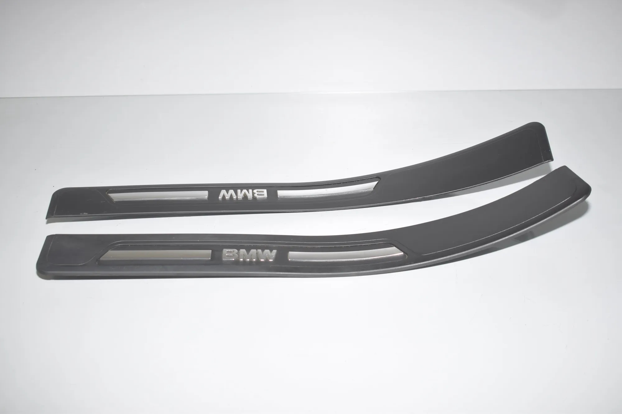 Rear Left Sill Trim – OEM 51478220228 · BMW 7 (E38) BMW 7 (E38) 725 tds 1999