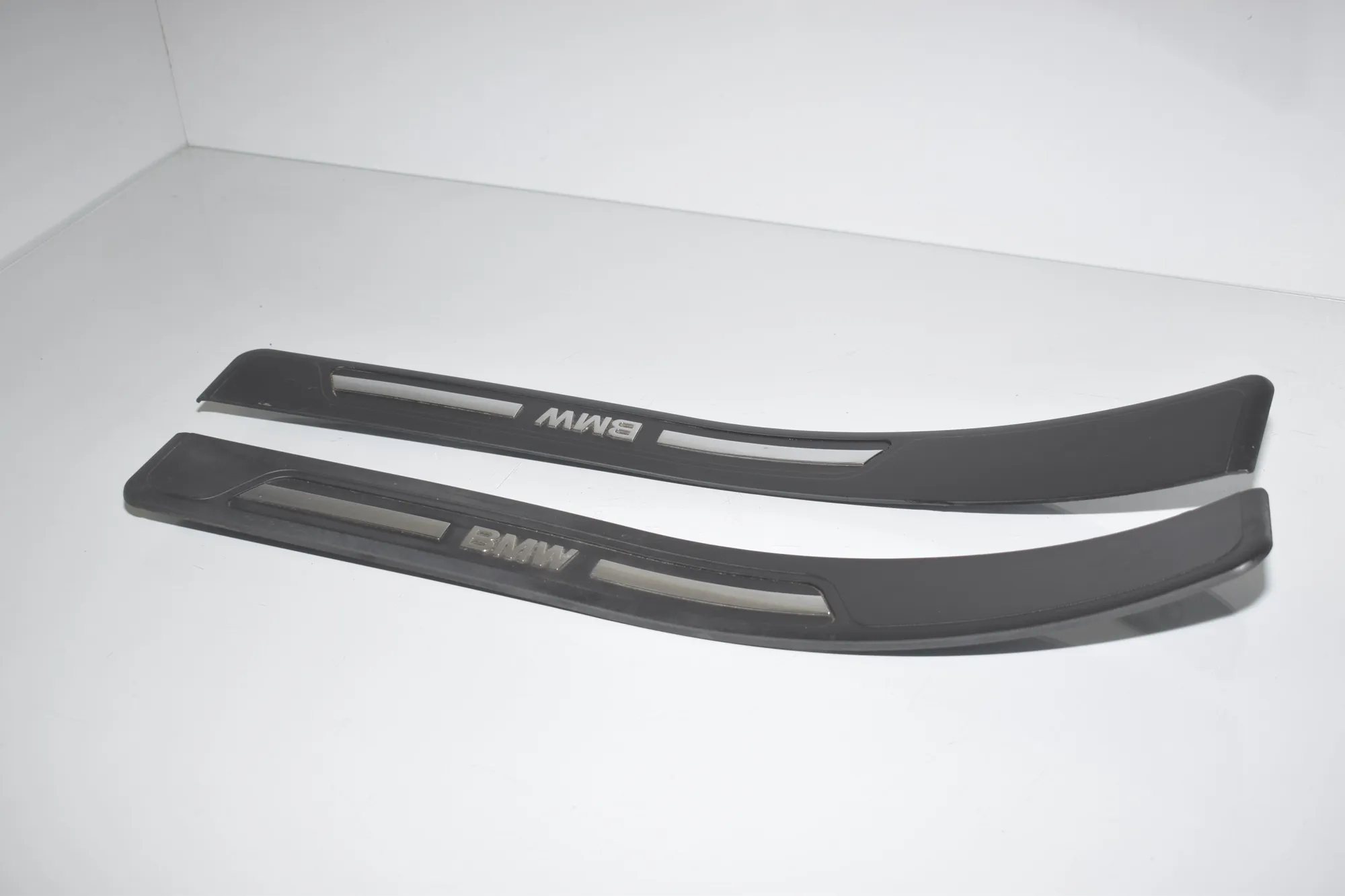 Rear Left Sill Trim – OEM 51478220228 · BMW 7 (E38) BMW 7 (E38) 725 tds 1999 – 2