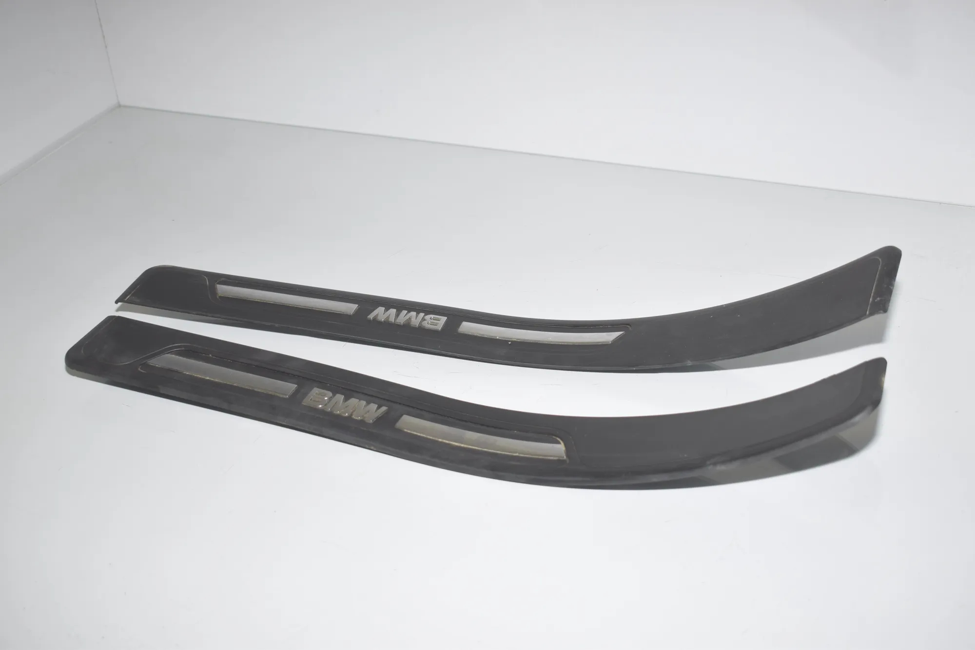 Rear Left Sill Trim – OEM 51478220227 · BMW 7 (E38) BMW 7 (E38) 725 tds 1999