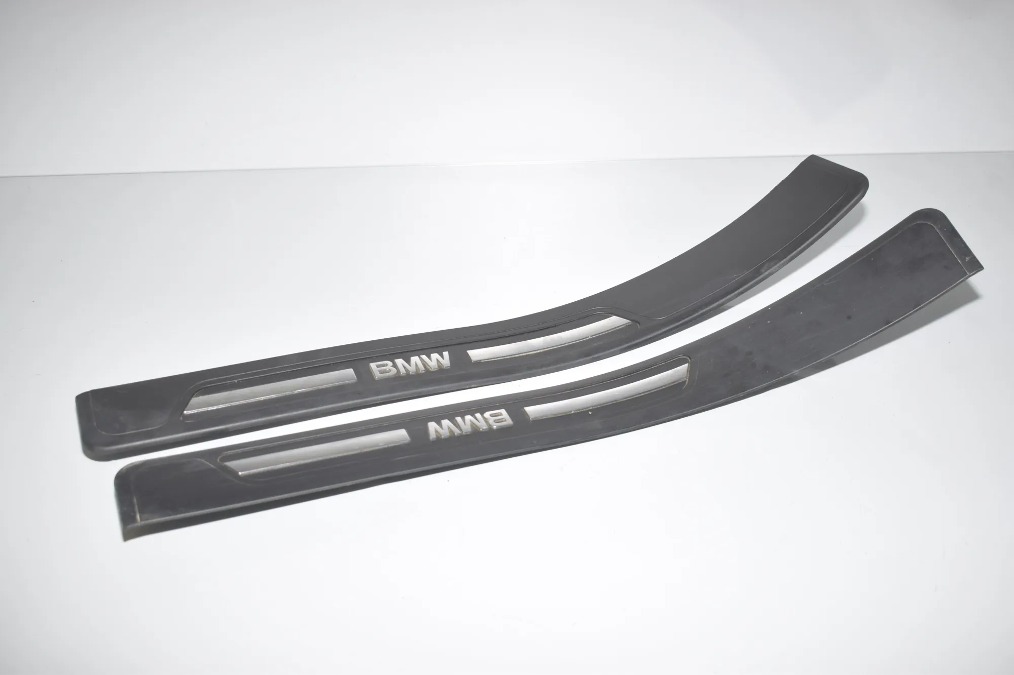 Rear Left Sill Trim – OEM 51478220227 · BMW 7 (E38) BMW 7 (E38) 725 tds 1999 – 3