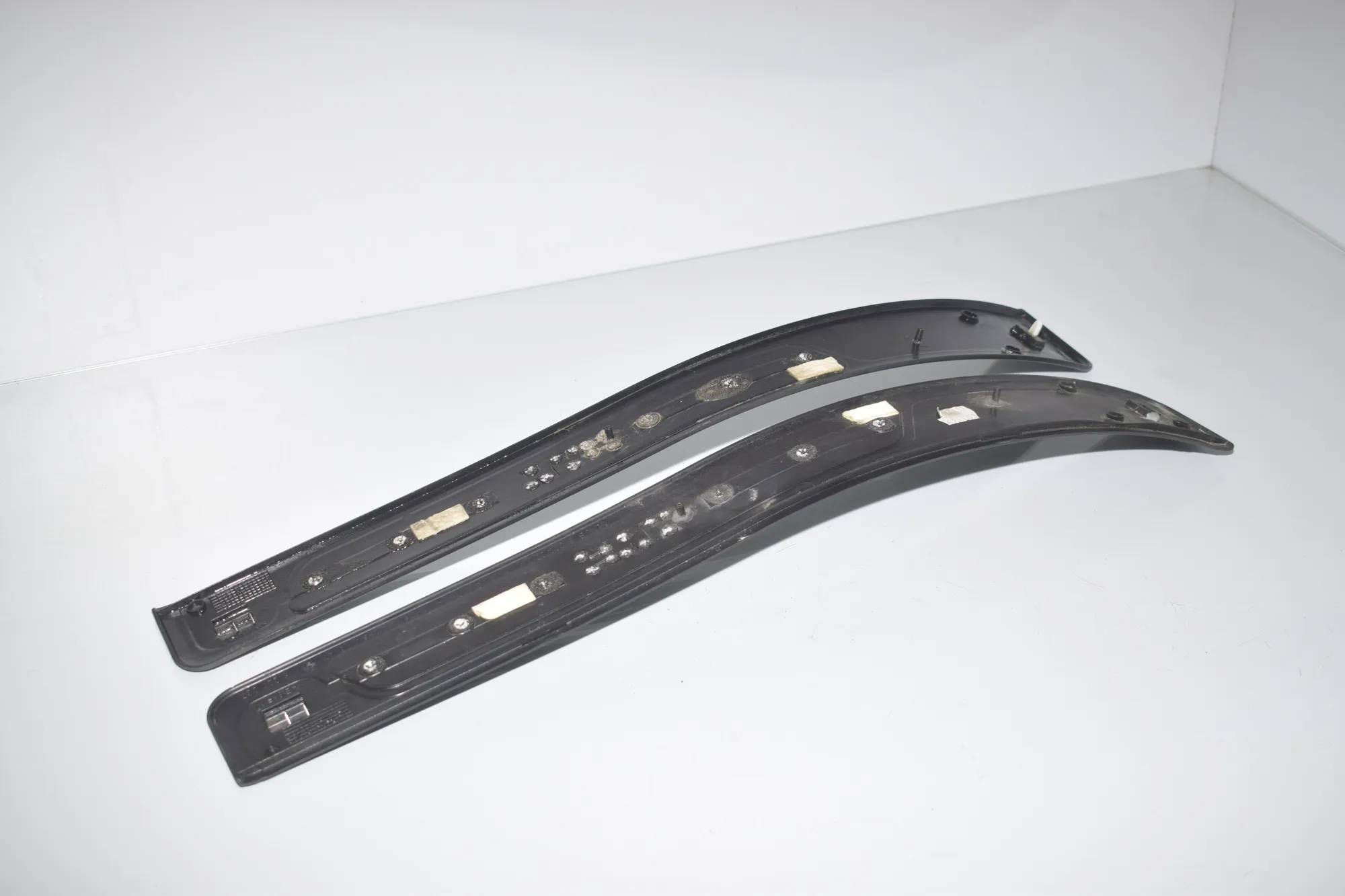 Rear Left Sill Trim – OEM 51478220227 · BMW 7 (E38) BMW 7 (E38) 725 tds 1999 – 5