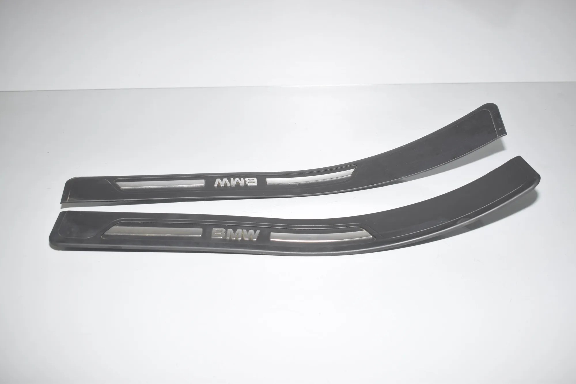 Rear Left Sill Trim – OEM 51478220227 · BMW 7 (E38) BMW 7 (E38) 725 tds 1999 – 2