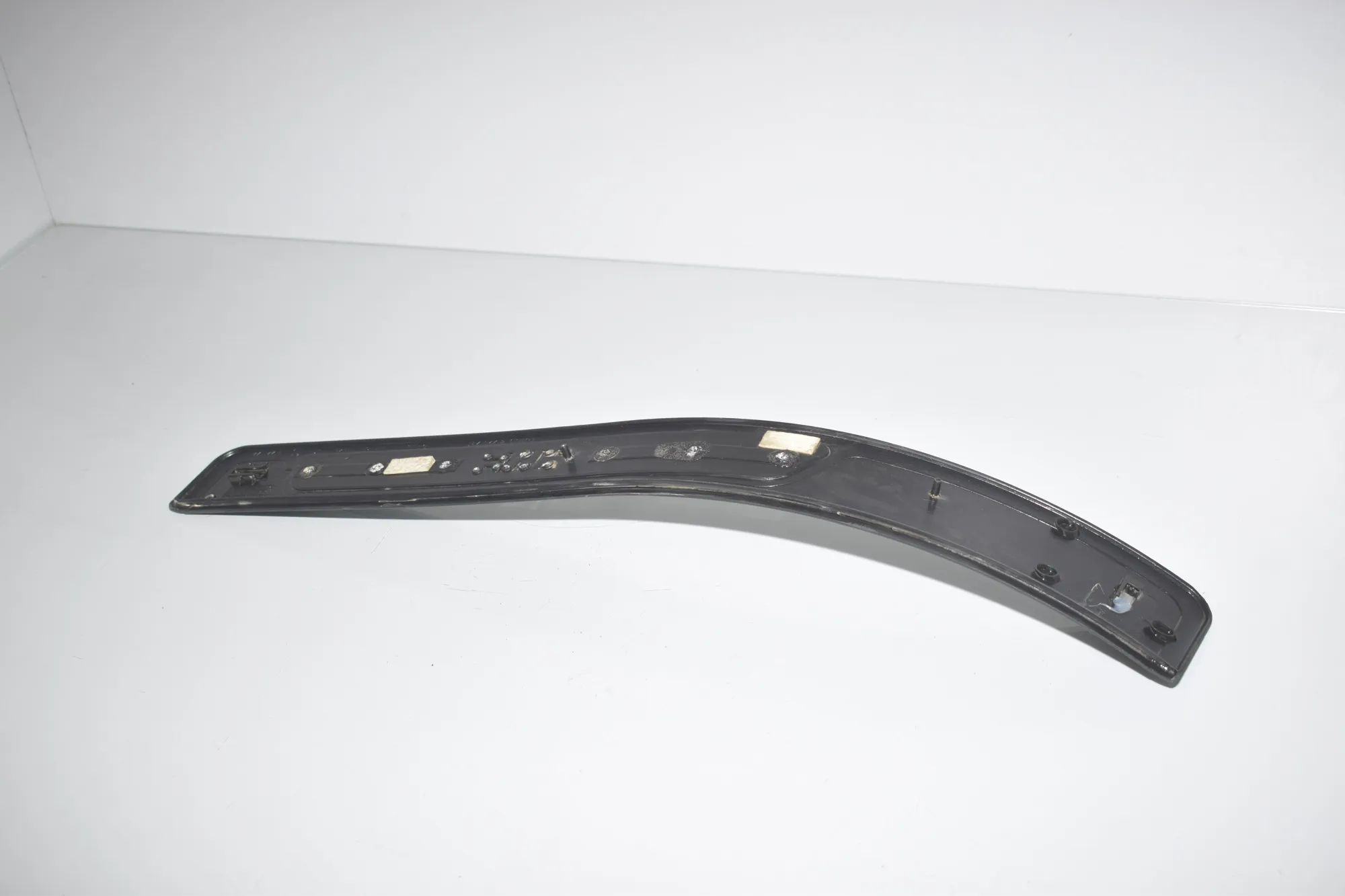 Rear Left Sill Trim – OEM 51478220227 · BMW 7 (E38) BMW 7 (E38) 725 tds 1999 – 4