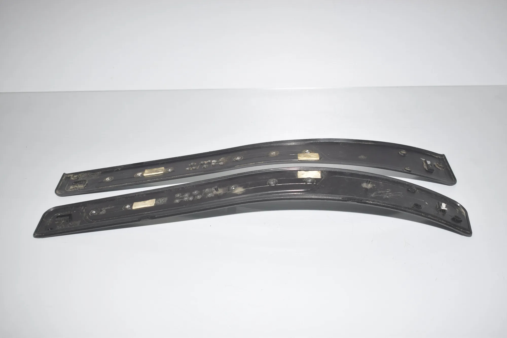 Rear Left Sill Trim – OEM 8220228 · BMW 7 (E38) BMW 7 (E38) 725 tds 1999 – 3