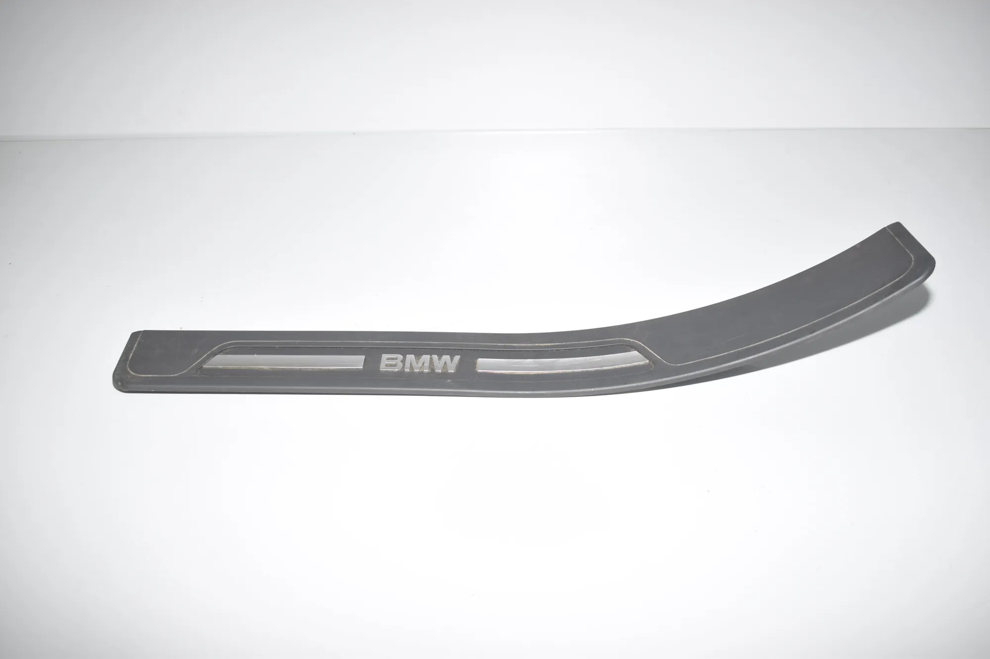 Rear Left Sill Trim – OEM 51478220227 · BMW 7 (E38) BMW 7 (E38) 725 tds 2000