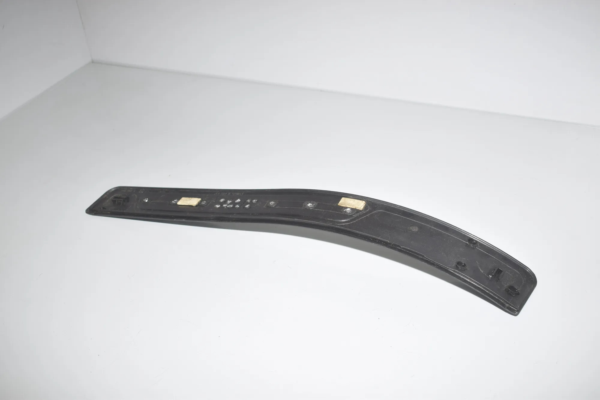 Rear Left Sill Trim – OEM 51478220227 · BMW 7 (E38) BMW 7 (E38) 725 tds 2000 – 4