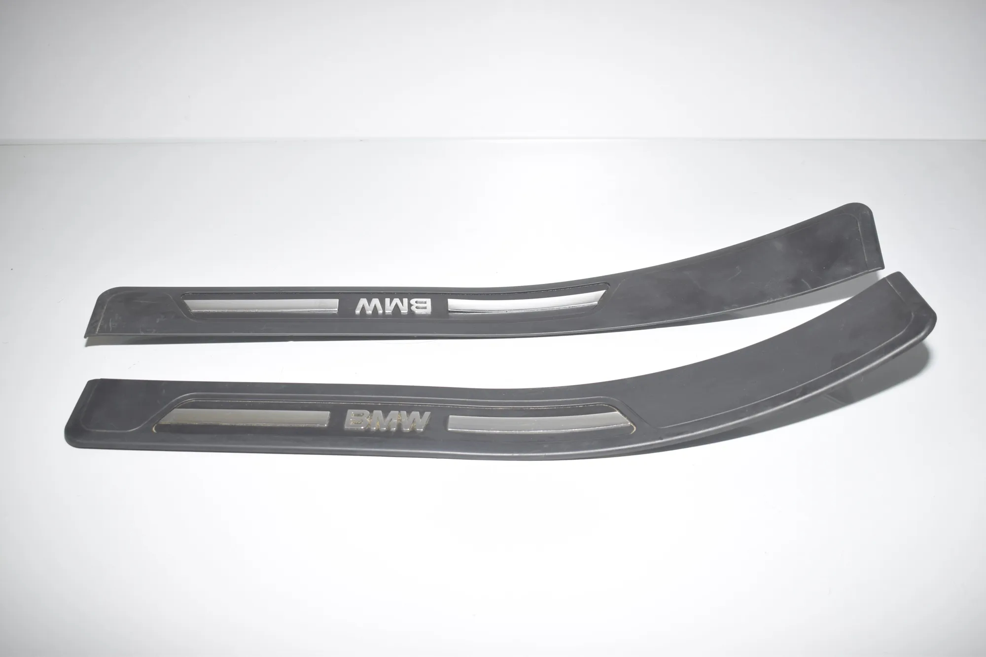 Rear Left Sill Trim – OEM 51478220227 · BMW 7 (E38) BMW 7 (E38) 725 tds 2000