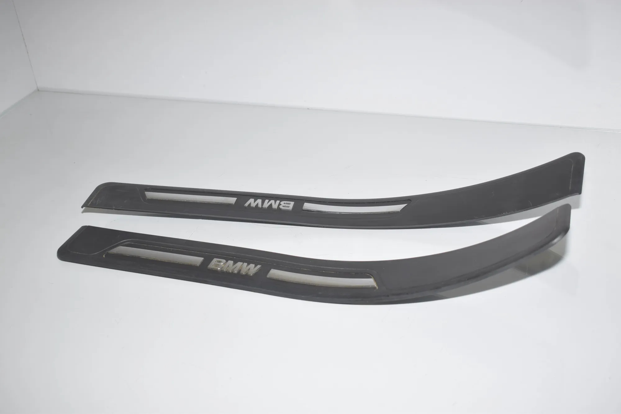 Rear Left Sill Trim – OEM 51478220227 · BMW 7 (E38) BMW 7 (E38) 725 tds 2000 – 3