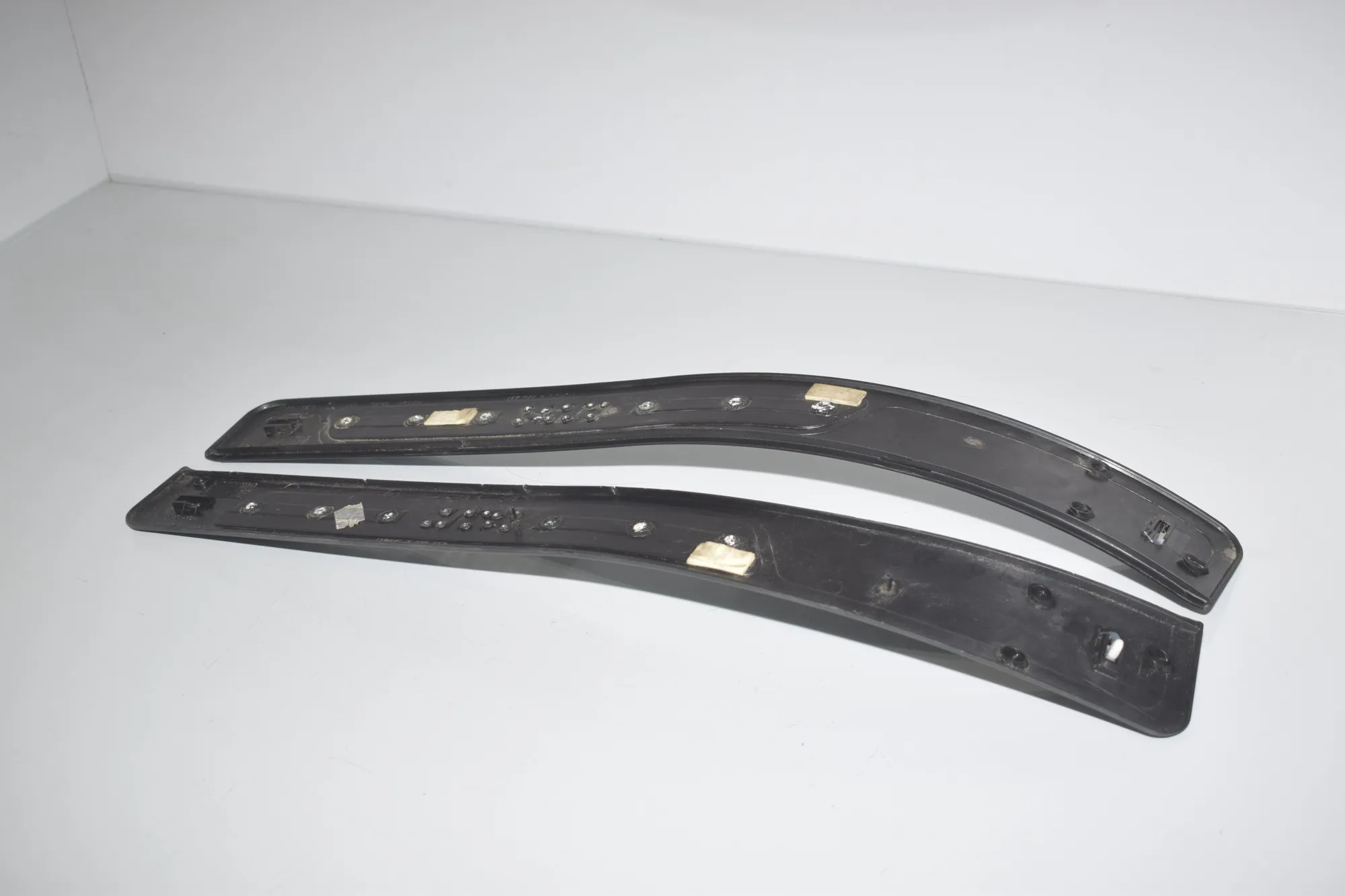Rear Left Sill Trim – OEM 51478220227 · BMW 7 (E38) BMW 7 (E38) 725 tds 2000 – 5
