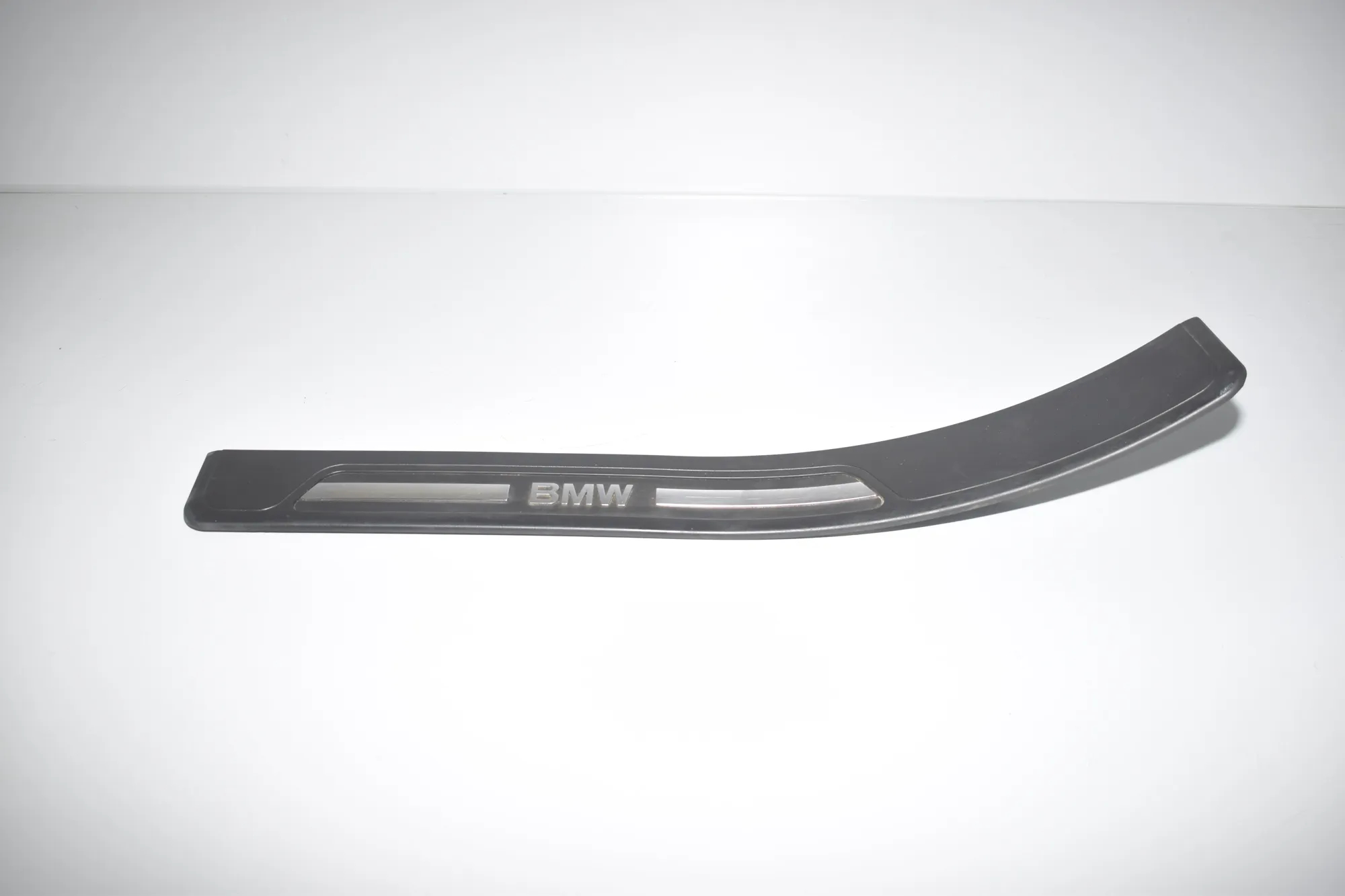 Rear Left Sill Trim – OEM 51478220227 · BMW 7 (E38) BMW 7 (E38) 725 tds 2000