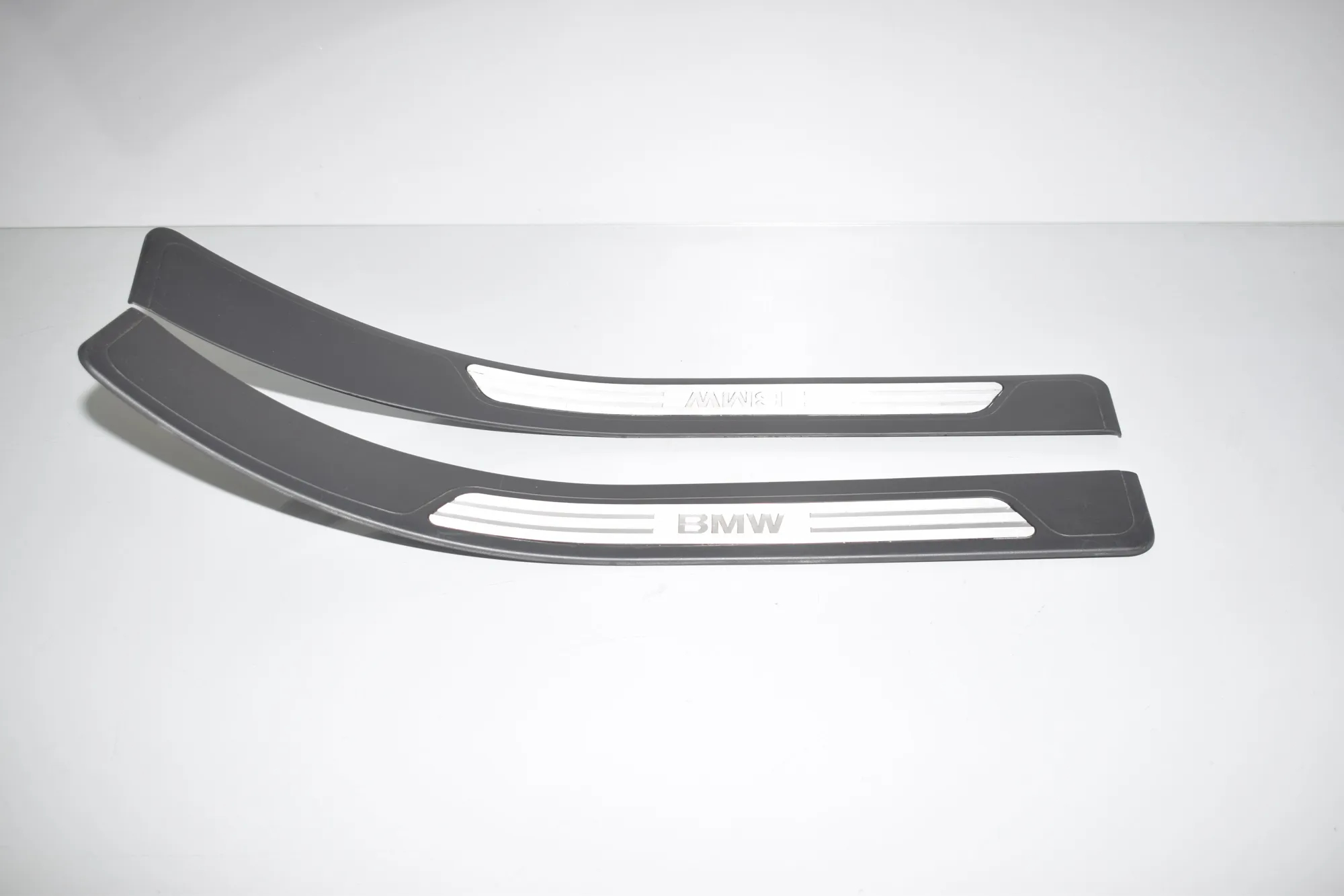 Rear Left Interior Step Trim – OEM 51478156215 · BMW 7 (E38) BMW 7 (E38) 725 tds 1998 – 4