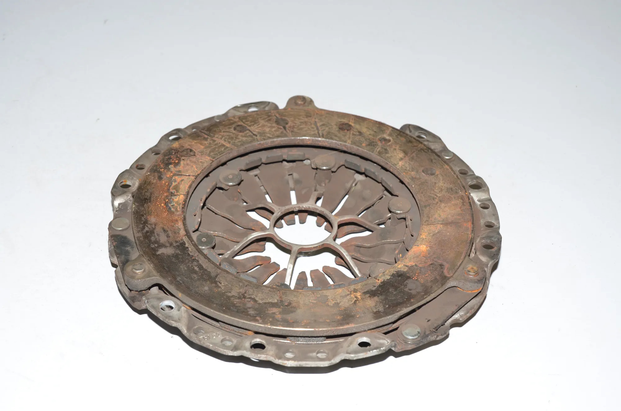 Clutch Pressure Plate – OEM 1230392 · BMW 3 (E46) 320 d 2000 – 4