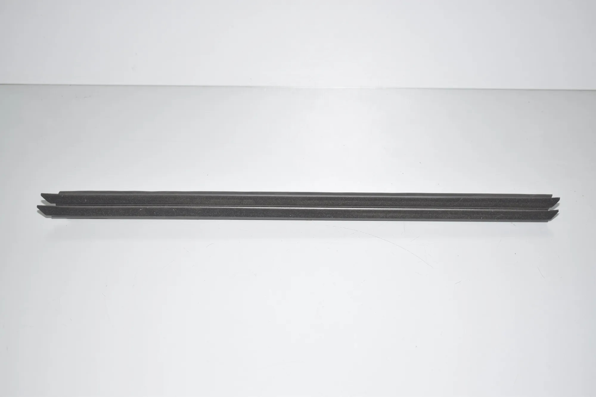Rear Left Door Window Strip – OEM 7316787 · BMW 2 Gran Tourer (F46) 218 d xDrive 2020