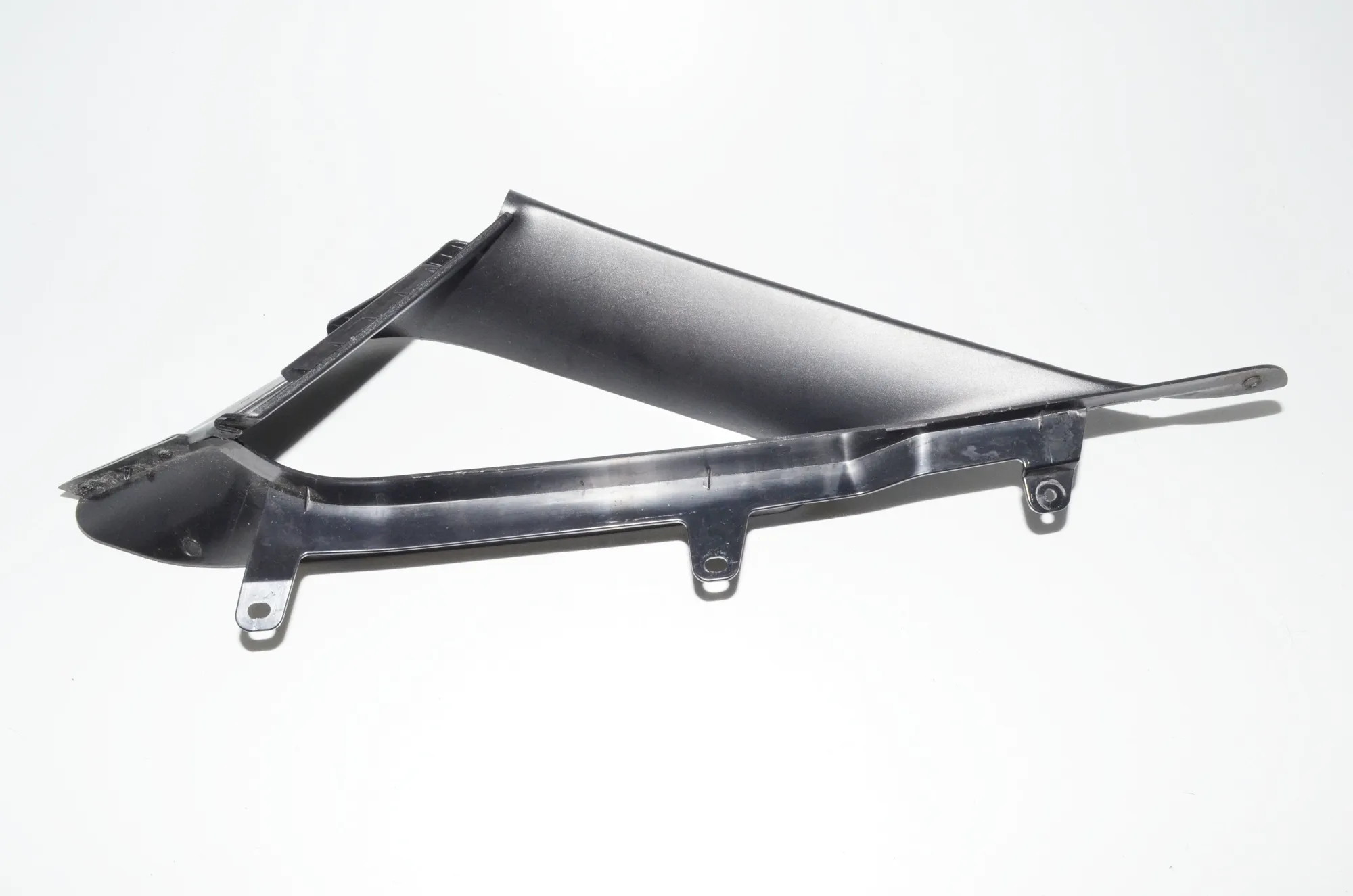 Other Trim Parts – OEM 51457329585 · BMW 2 Gran Tourer (F46) 218 d xDrive 2020 – 4