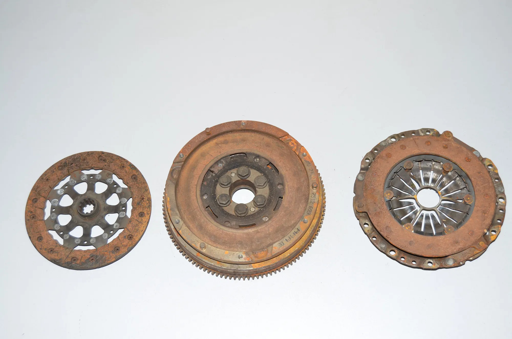 Clutch Kit – OEM 1223685 · BMW 3 Coupe (E46) BMW 3 Coupe (E46) 316 Ci 2002 – 4