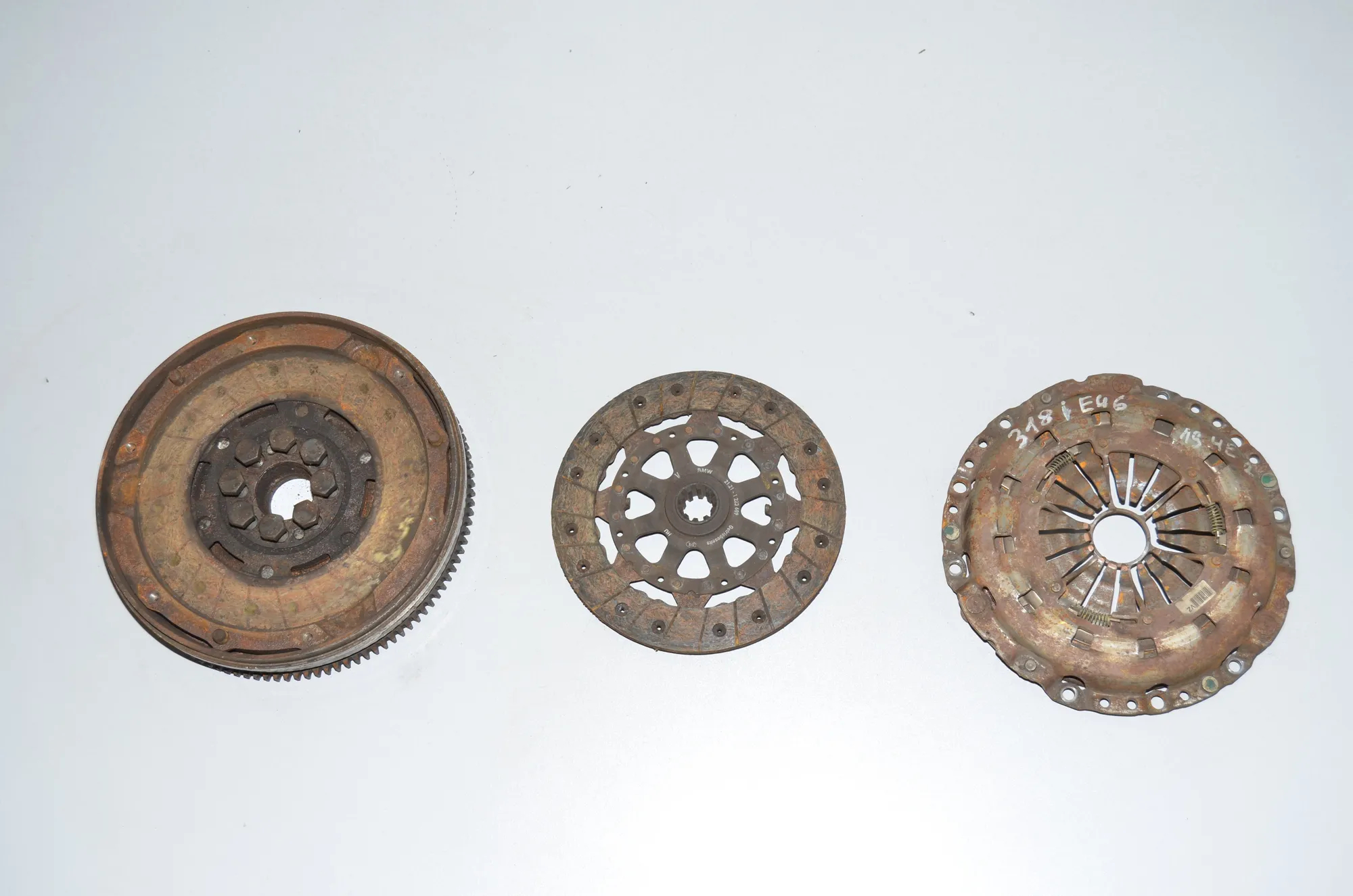 Clutch Kit – OEM 21217525183 · BMW 3 Touring (E46) BMW 3 Touring (E46) 318 i 1999 – 4