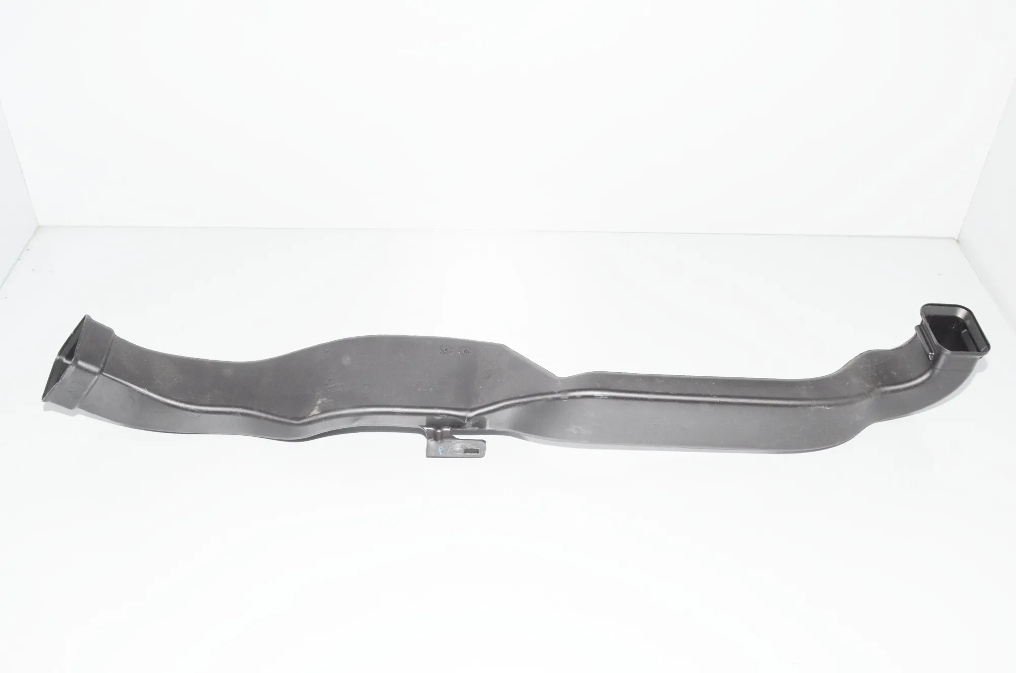 Interior Air Duct Channel – OEM 9263410 · BMW 2 Gran Tourer (F46) 218 d xDrive 2020 – 2
