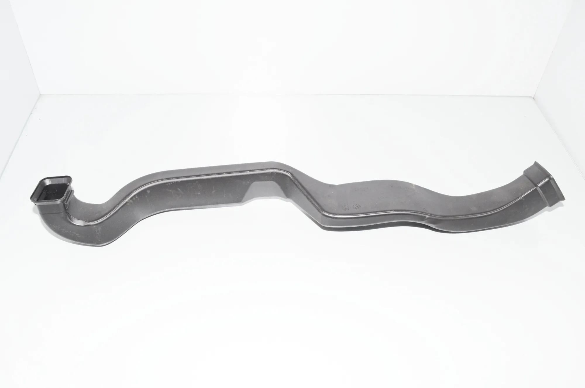 Interior Air Duct Channel – OEM 9263410 · BMW 2 Gran Tourer (F46) 218 d xDrive 2020