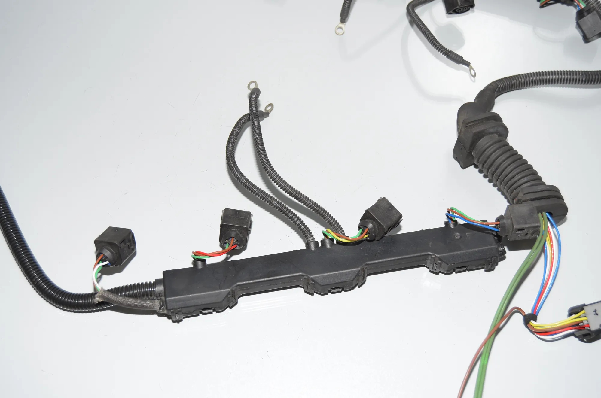 Fuel Injector Wire Connection – OEM 7510445 · BMW 7 (E65, E66, E67) BMW 7 (E65, E66, E67) 745 i, Li 2008 – 4