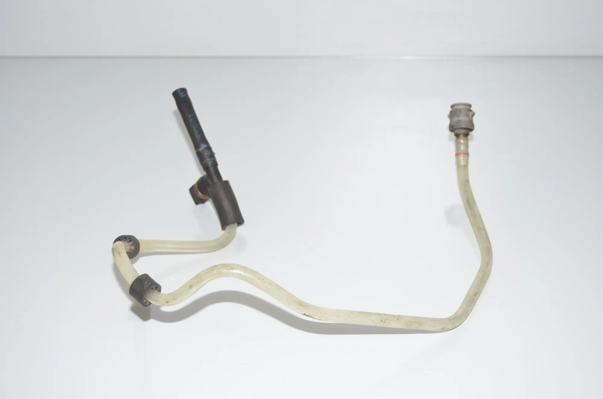 Fuel Pipe – OEM 13537796064 · BMW 5 (E60) BMW 5 (E60) 520 d 2005 – 4