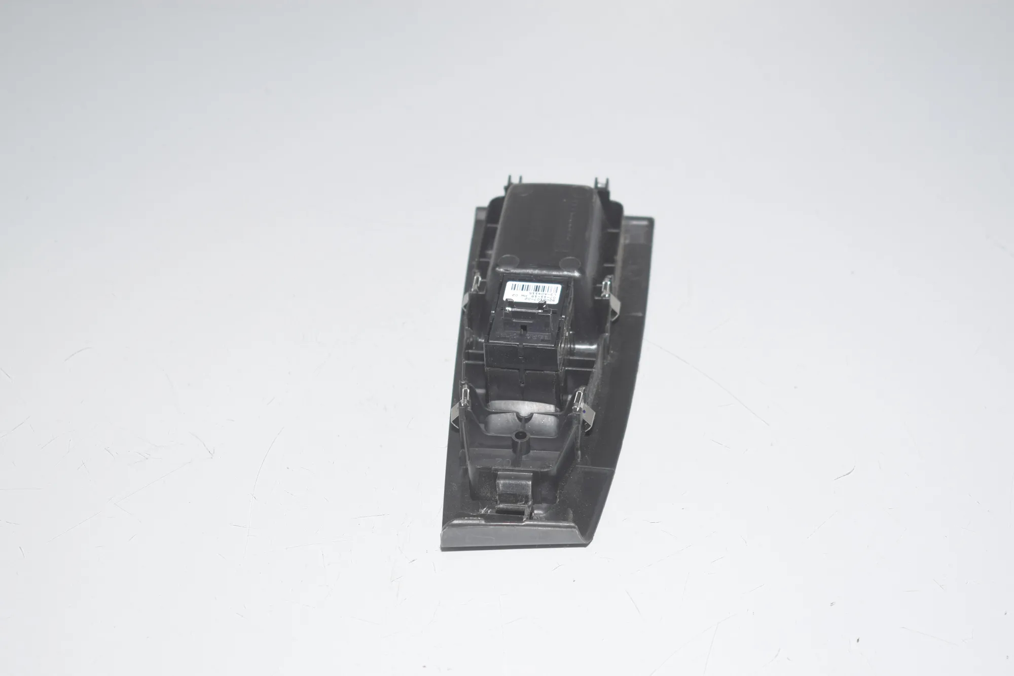 Rear Left Door Window Switch – OEM 61319208107 · BMW 2 Gran Tourer (F46) 218 d xDrive 2020 – 5